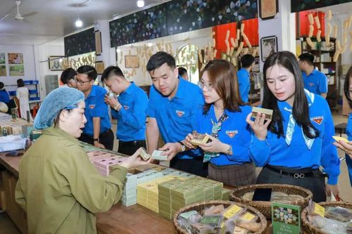 Tuổi trẻ Ninh Bình - Cao Bằng chia sẻ mô hình khởi nghiệp gắn với sản phẩm bản địa
