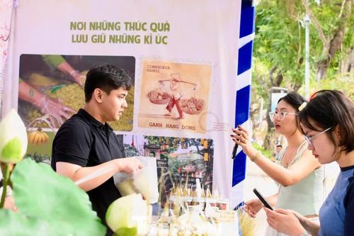 Khu ẩm thực Sóng Festival hút khách, món ngon giá bình dân