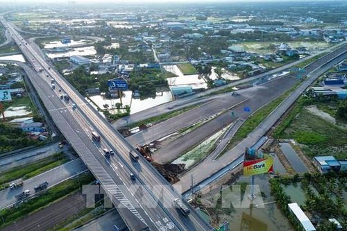 Khơi thông dòng chảy kinh tế từ cao tốc Bến Lức - Long Thành