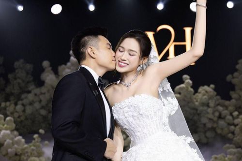 Hoa hậu Đỗ Thị Hà nói sự thật về khoảnh khắc bên chồng