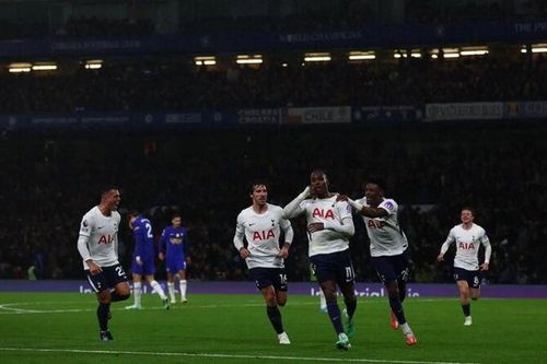 Phản lưới và thẻ đỏ, Chelsea gục ngã trước Tottenham