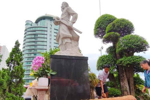 Thêm mảnh ghép của bộ sưu tập thần công thành Điện Hải