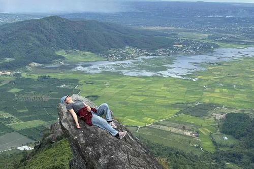 Lên rừng, chạm vào thiên nhiên