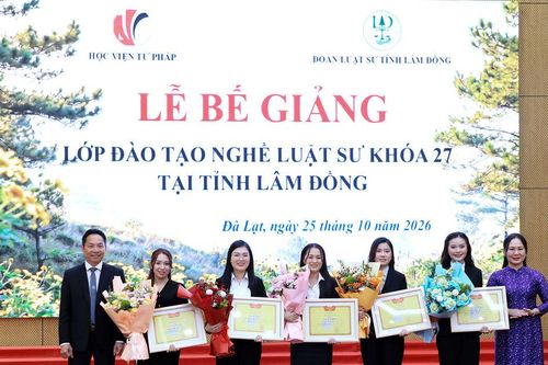 45 học viên Lâm Đồng tốt nghiệp lớp đào tạo nghề luật sư