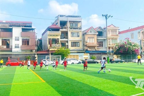 Hơn 800 học sinh Trường THCS Trưng Vương tranh tài tại Giải bóng đá nam