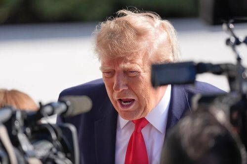 Ông Trump nói Mỹ có thể tấn công Iran 'ngay ngày mai' hoặc đạt thỏa thuận lớn