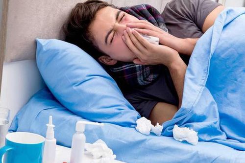 Vì sao cúm A vẫn có thể gây nguy hiểm và suy hô hấp dù chỉ sốt nhẹ?