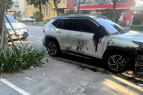 Xác định nghi phạm trong vụ ô tô bị đốt, phá trên đường Hà Nội ở Huế