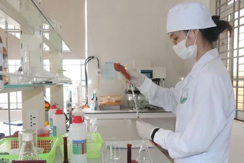 Đề xuất siết chặt quy định ghi nhãn hóa chất, chế phẩm diệt côn trùng, diệt khuẩn