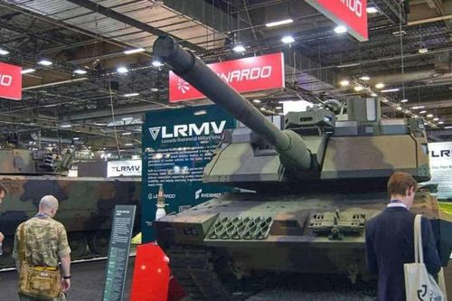 Quân đội Ý đặt mua xe tăng KF51 Panther và xe chiến đấu bộ binh Lynx trị giá 3,7 tỷ euro