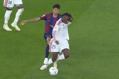 Tình huống tranh cãi ở 'El Clasico'