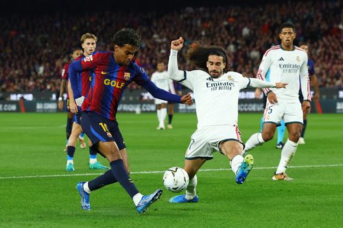 Người khiến Yamal 'tắt điện' tại El Clasico