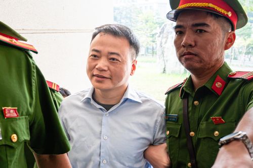 Mr Pips, Shark Bình cùng hơn 180 đồng phạm hầu tòa vụ lừa đảo, rửa tiền