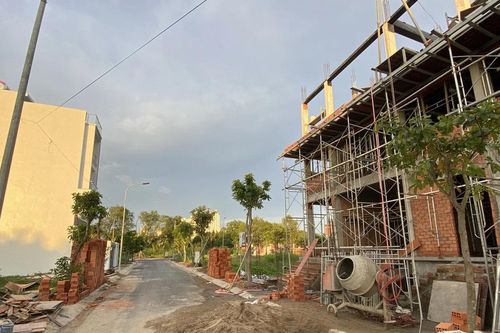 Xây nhà ở riêng lẻ có phải thông báo khởi công xây dựng?