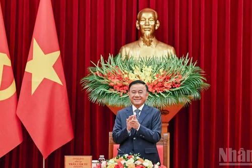 [Ảnh] Thường trực Ban Bí thư Trần Cẩm Tú tiếp Đoàn cán bộ lãnh đạo trẻ Đảng Nhân dân Campuchia (CPP)