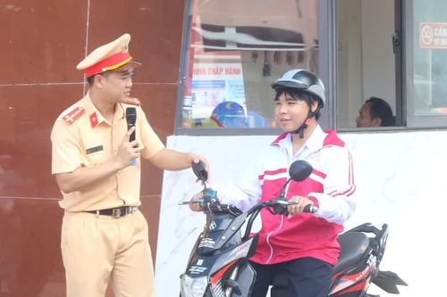 Quảng Trị tăng cường giáo dục an toàn giao thông cho học sinh