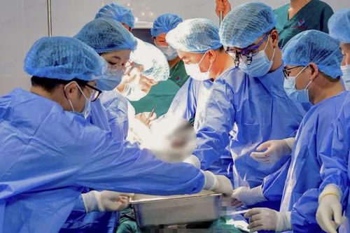 Thực hiện thành công 2 ca ghép thận nhờ công nghệ bảo quản tạng máy LifePort