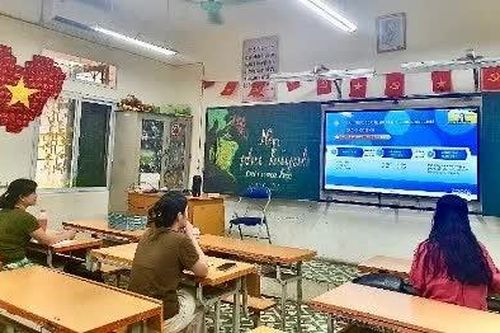 Trả lại tiền phụ huynh sau phản ánh một tháng quỹ lớp chi hết 17 triệu đồng