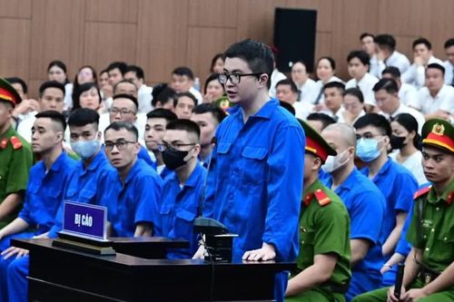 TIN NHANH: Toàn cảnh ngày đầu phiên xét xử Mr Pips và đồng phạm chiếm đoạt gần 1.560 tỷ đồng