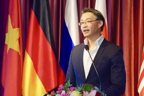 Cựu Phó Thủ tướng Đức làm Phó Chủ tịch chứng khoán HD