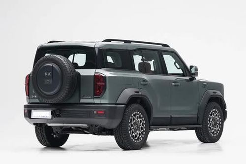 SUV địa hình cỡ lớn, công suất 843 mã lực, giá từ 1,355 tỷ đồng