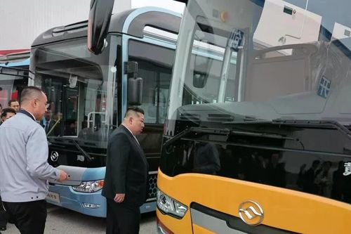 Vì sao ông Kim Jong-un đến thăm một nhà máy sản xuất xe buýt ở Đan Đông, Trung Quốc?