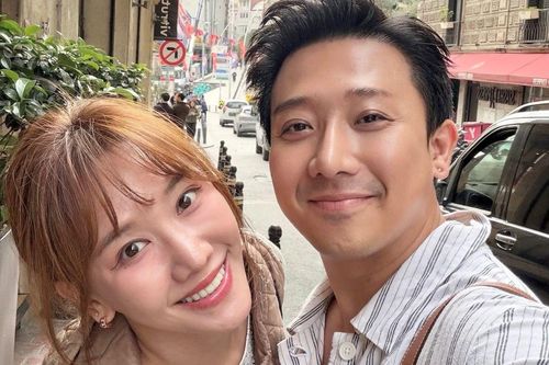 Hari Won vừa về Việt Nam đã khoe tin vui bên Trấn Thành