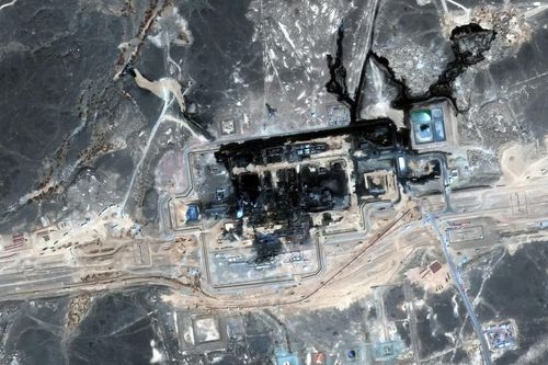 Houthi tuyên bố tấn công đường ống dẫn dầu thô chiến lược của Saudi Arabia