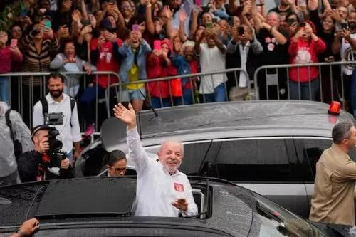 Bầu cử Brazil: Ông Lula đảo ngược thế bất lợi, tiếp tục nhiệm kỳ thứ tư