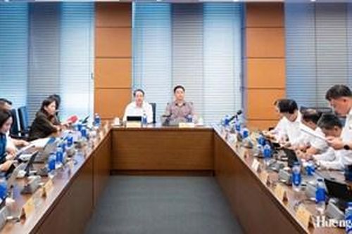 Quốc hội thảo luận các dự án luật về an ninh dữ liệu, định danh điện tử