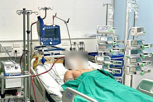 Nam thanh niên nguy kịch sau 5 ngày sốt xuất huyết