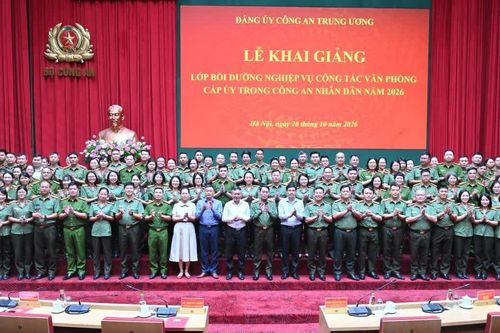 Khai giảng Lớp bồi dưỡng nghiệp vụ công tác văn phòng cấp ủy trong Công an nhân dân năm 2026