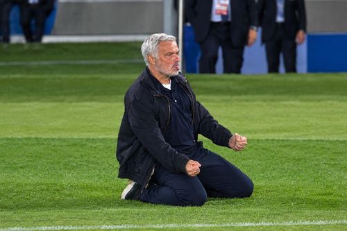 El Clásico gọi tên 'Người đặc biệt' José Mourinho