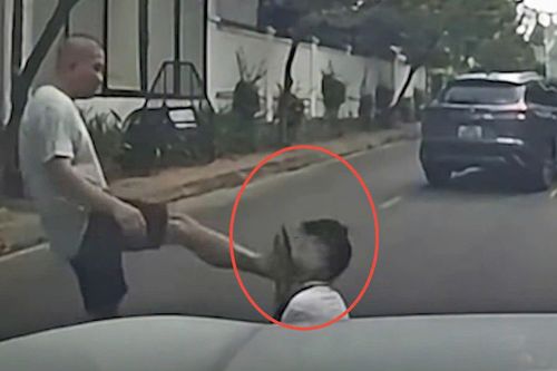 Công an Phú Thọ xác minh kẻ côn đồ chặn xe, đấm đá tài xế gục xuống đường