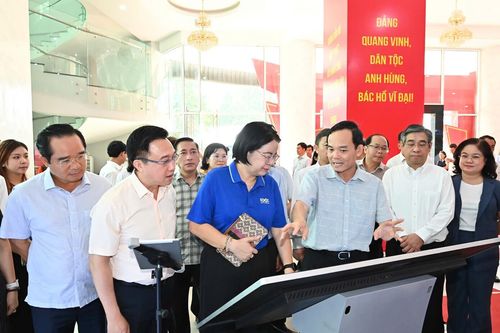 TP.HCM đặt mục tiêu tăng trưởng GRDP năm 2027 trên 10,4%