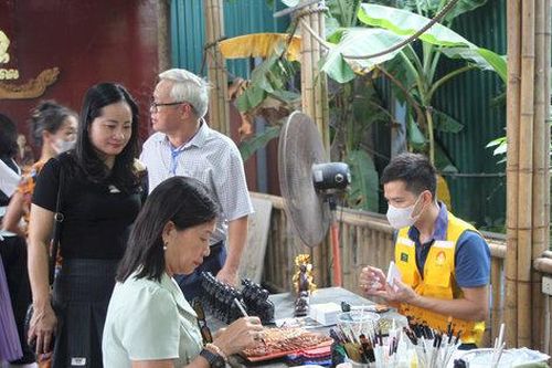 Giữ lửa nghề truyền thống giữa nhịp sống hiện đại