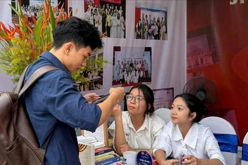 Gắn kết Nhà nước - Nhà trường - Doanh nghiệp: Yêu cầu tất yếu trong phát triển nguồn nhân lực văn hóa