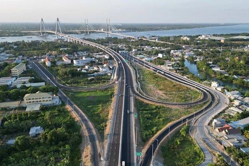 An toàn nợ công, dư địa cho tăng trưởng 2 con số