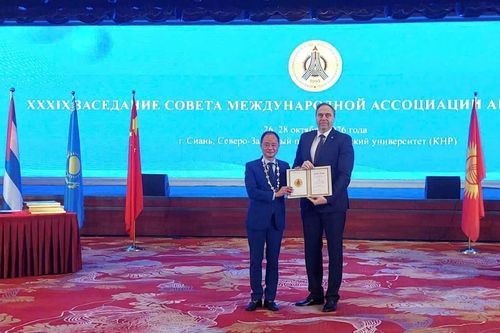 GS.TS Trần Hồng Thái là viện sĩ Viện Hàn lâm Khoa học Thế giới