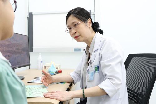 Tầm soát ung thư vú miễn phí cho 600 phụ nữ từ 25 tuổi