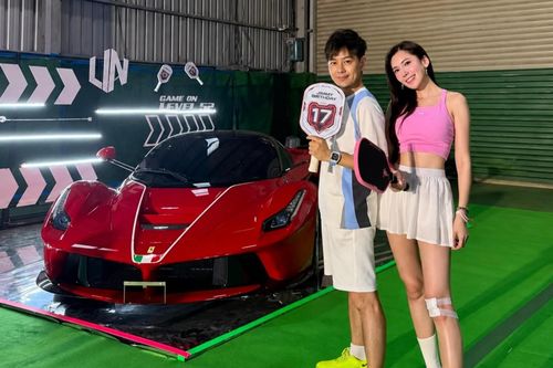 Lâm Chí Dĩnh khoe siêu xe Ferrari trong tiệc sinh nhật