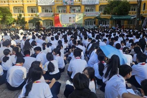 TP.HCM truyền thông phòng bệnh não mô cầu tại trường học