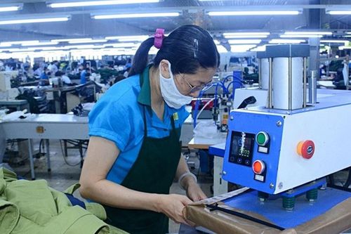Quy định mới nhất về điều kiện đầu tư kinh doanh quân trang, quân dụng, vũ khí quân dụng