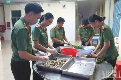 Cần Thơ lan tỏa mạnh mẽ những mô hình suất ăn nghĩa tình