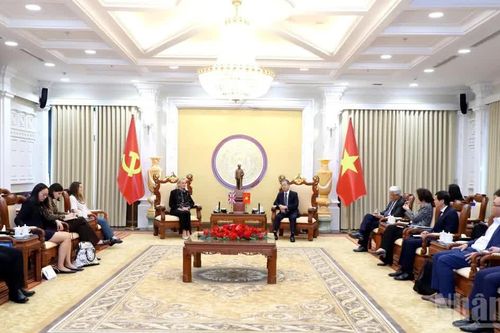 Chánh án Tòa án nhân dân tối cao tiếp Chủ tịch Hội đồng Luật sư Vương quốc Anh và xứ Wales