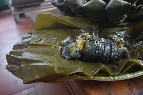 [GALLERY] Đặc sản bánh chưng đen Bắc Hà, hương vị độc đáo của núi rừng Tây Bắc