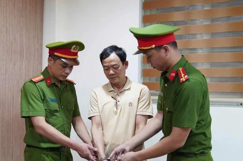 Khởi tố thêm 1 bị can vụ bắt Bí thư Đảng ủy và Chủ tịch xã Hợp Kim