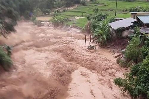 Các tỉnh, thành từ Hà Tĩnh đến Đà Nẵng chủ động ứng phó với mưa lớn, sạt lở đất
