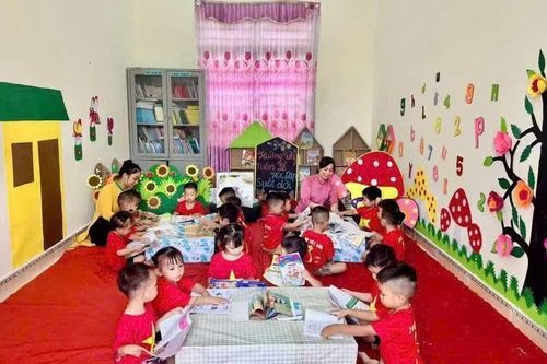 Dồn nguồn lực về nơi vùng khó để giữ học sinh vùng cao