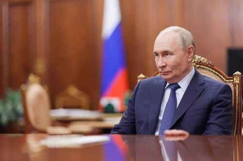 Tổng thống Putin: Gazprombank là một trong những ngân hàng lớn nhất của Nga